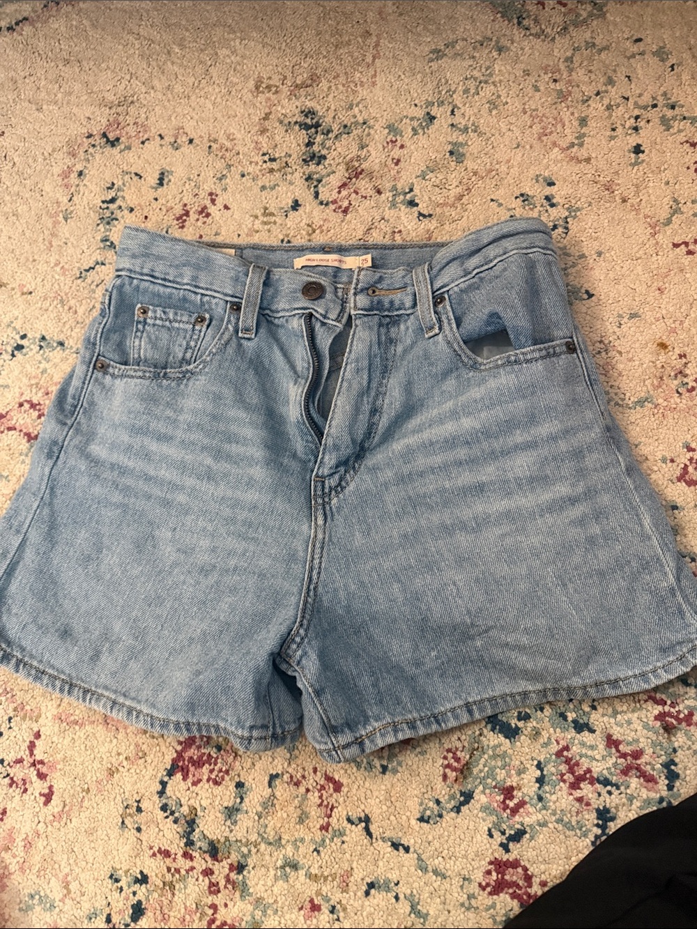 Levi’s Light Wash Denim Women’s Shorts